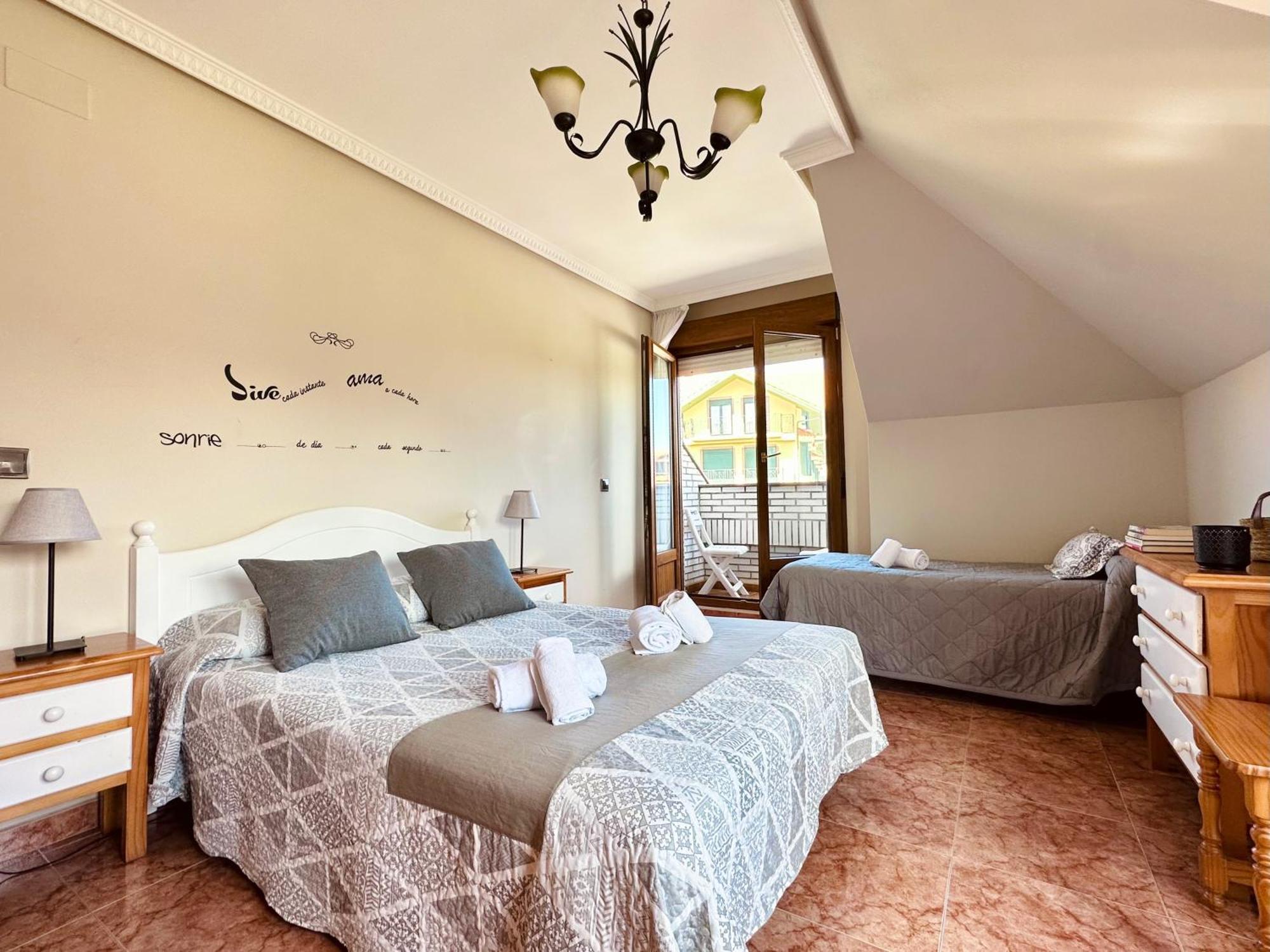 Apartamentos Pineda ノハ エクステリア 写真